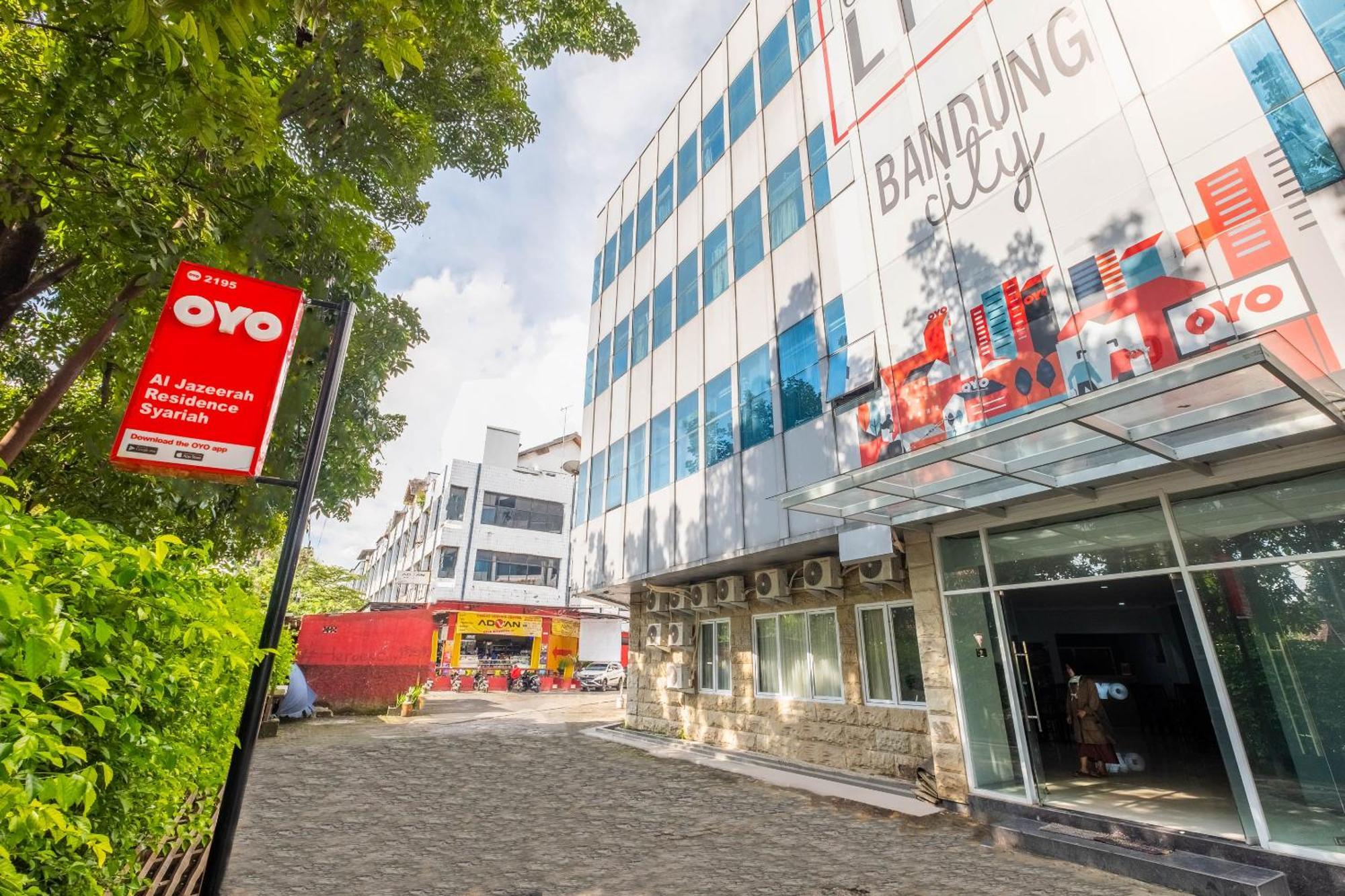 Oyo Living 2195 Al Jazeerah Residence Syariah Bandung Exterior foto